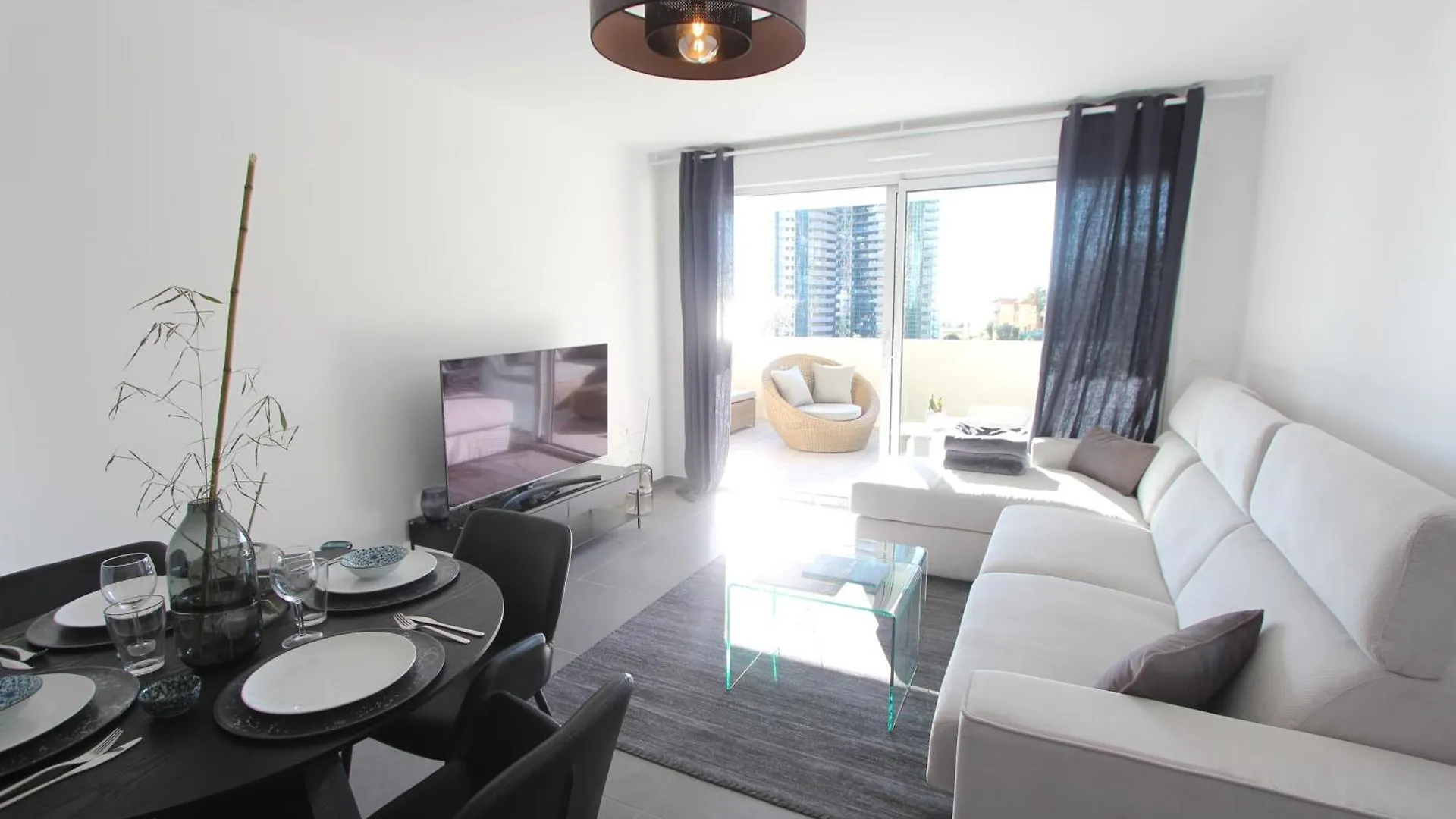 Sun Paradise Seaview&Terrace Parking&Pool Beausoleil Francia