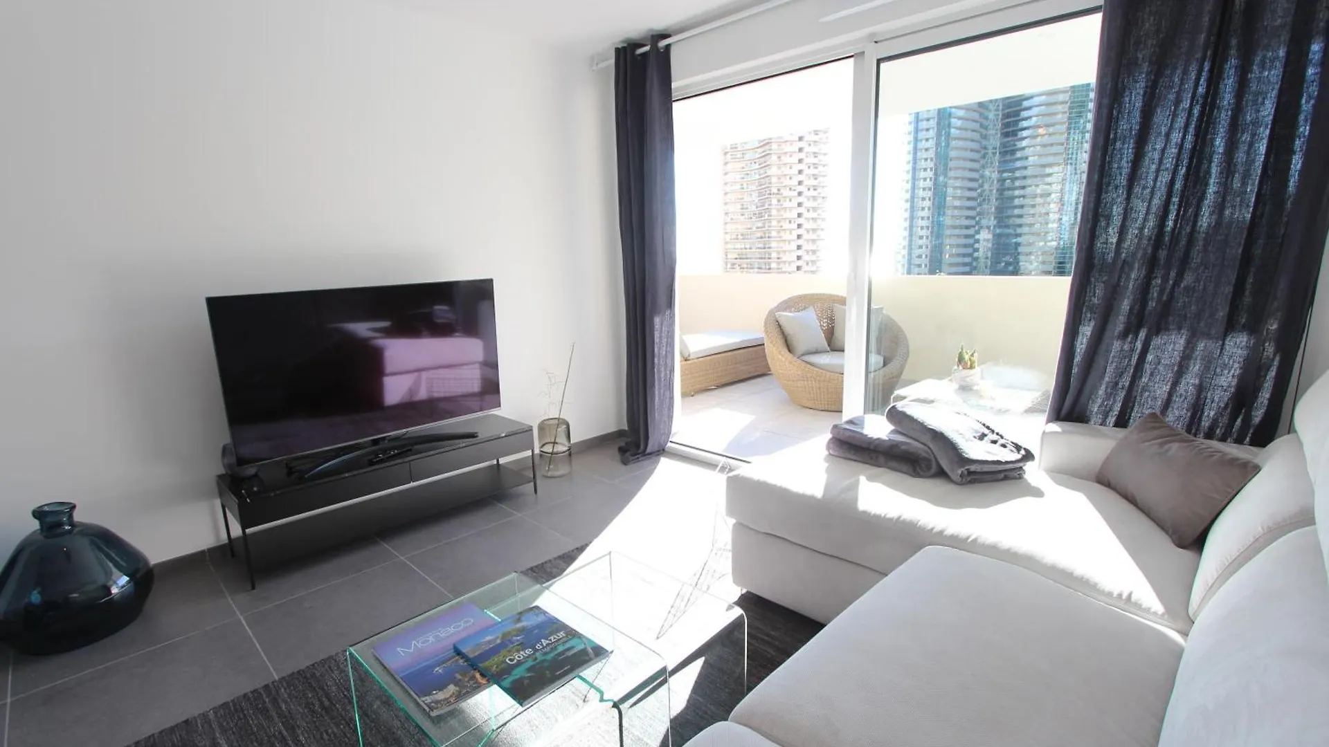 Appartamento Sun Paradise Seaview&Terrace Parking&Pool Beausoleil Francia