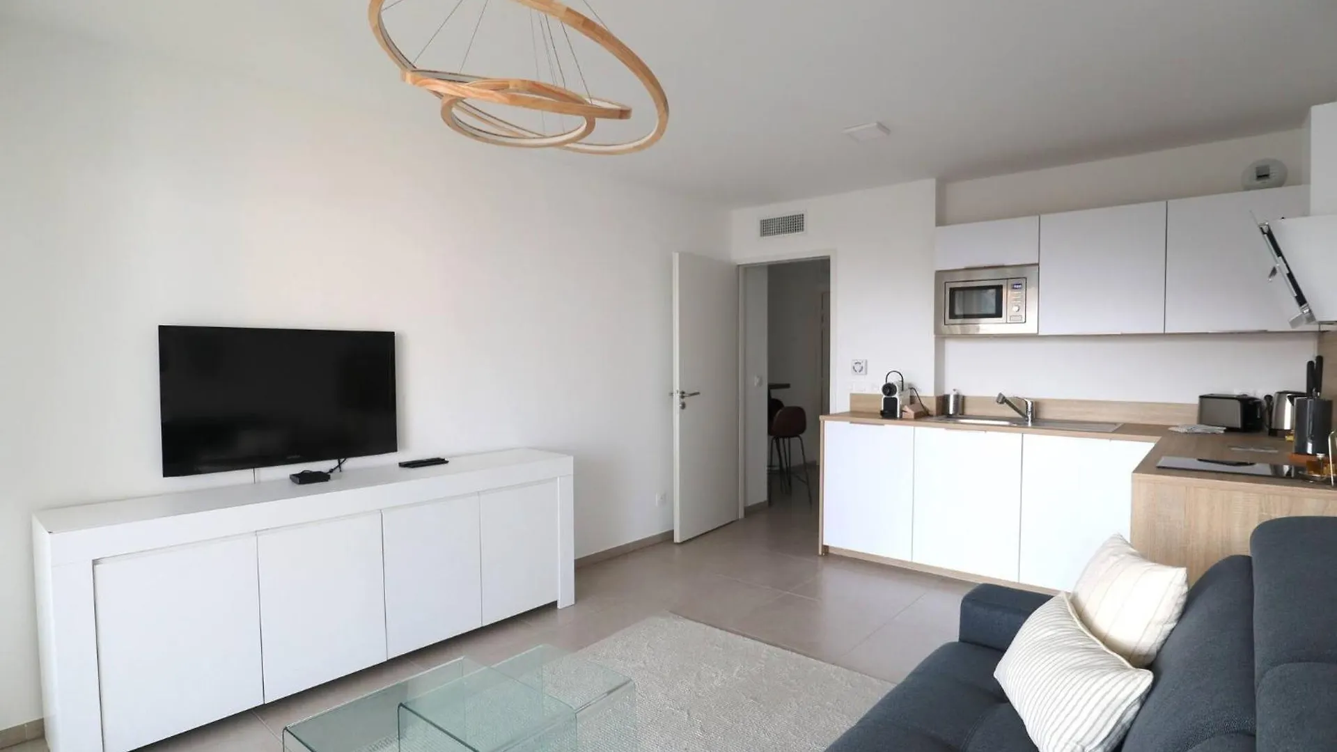 Sun Paradise Seaview&Terrace Parking&Pool Beausoleil 0*,  Fransa